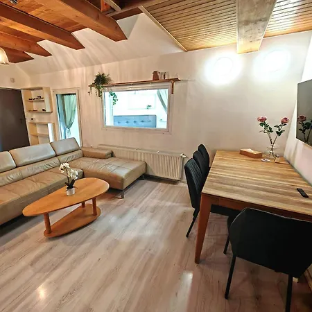Daire Hortenzia House With Free Parking Kösice