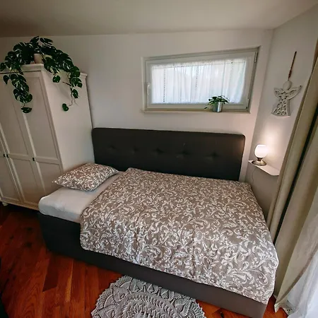 Hortenzia House With Free Parking Apartment